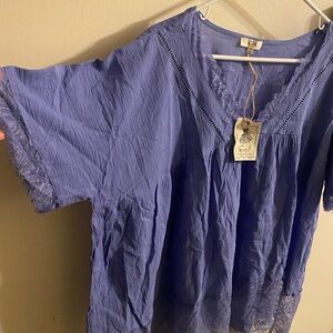 Beautiful summer blouse by Easle.